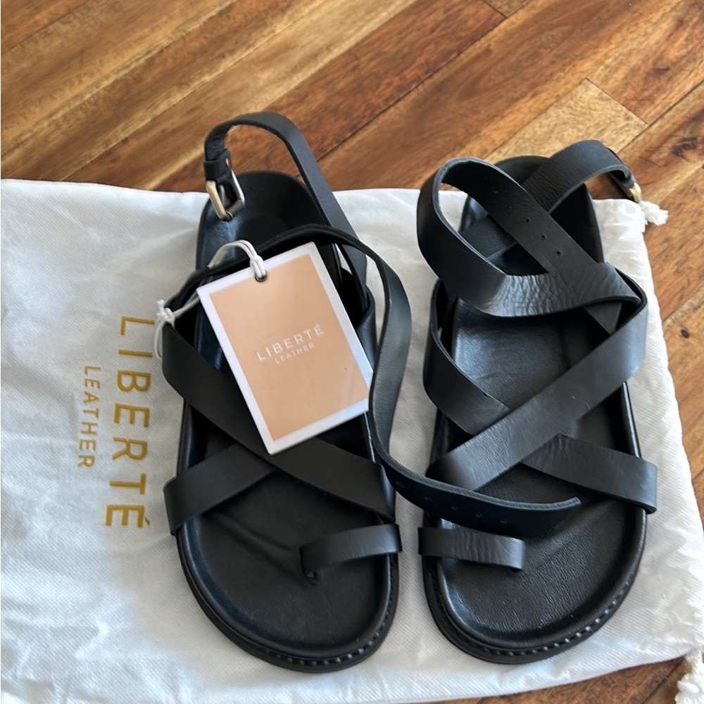 New Liberte Brontë Black Leather Sandal. Size 39 / US 8